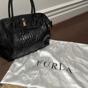 🍀. BEAUTIFUL FURLA BLACK TOTE